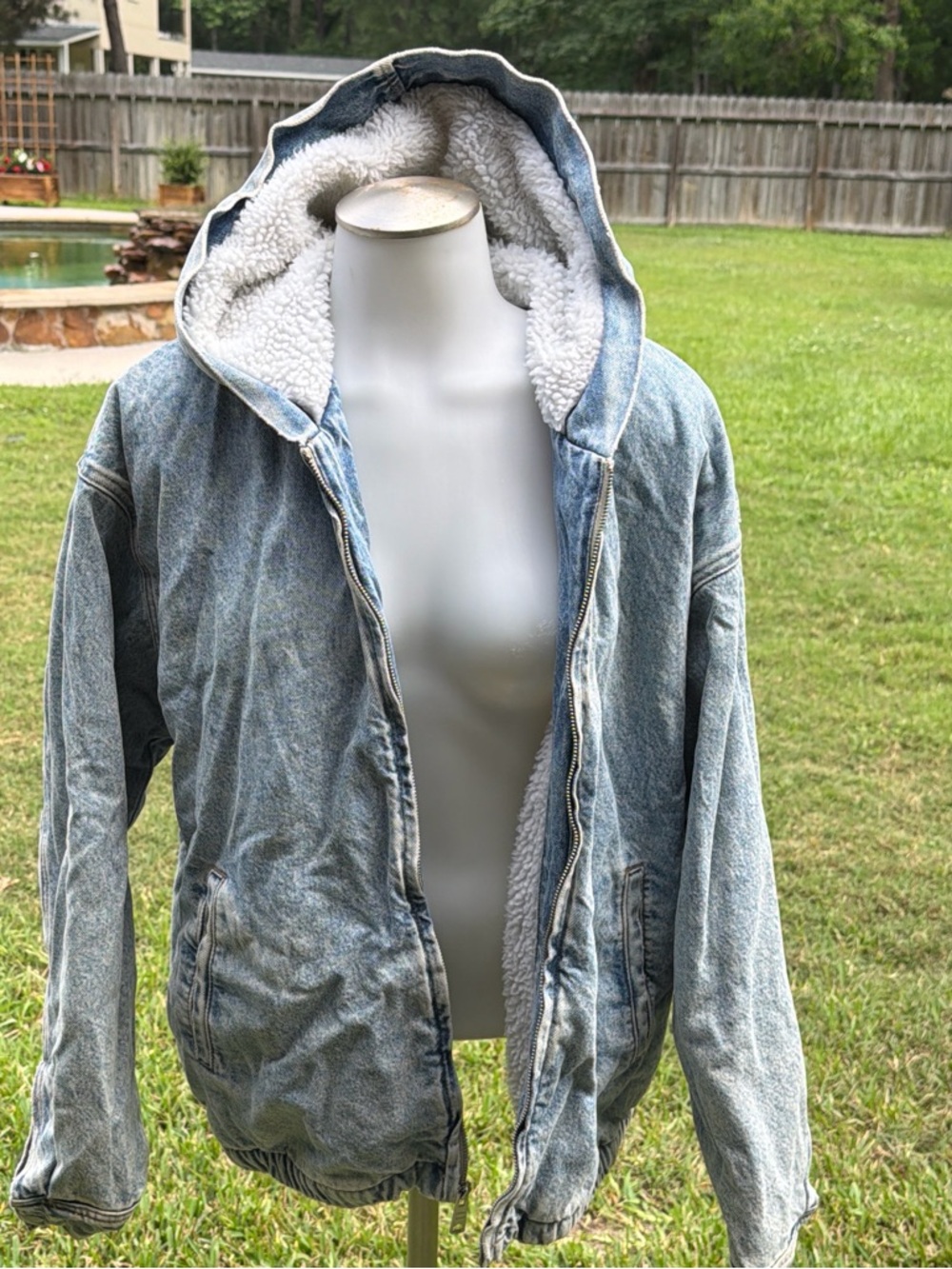 Passing Vintage Sherpa-Lined Light Wash Denim Jacket medium